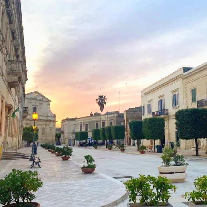 הוילה סן צ'זריו די לצ'ה Casa Regina Elena - Locazione Turistica מראה חיצוני תמונה