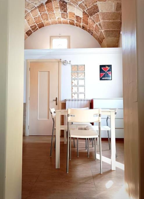 הוילה סן צ'זריו די לצ'ה Casa Regina Elena - Locazione Turistica מראה חיצוני תמונה